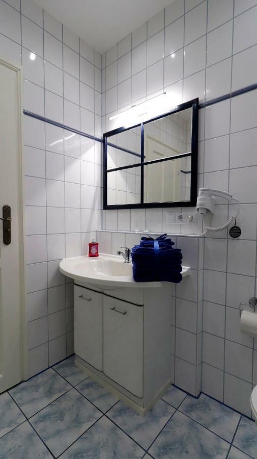 Ferienwohnung Zum Rotem Karpfen Ерфурт Екстериор снимка